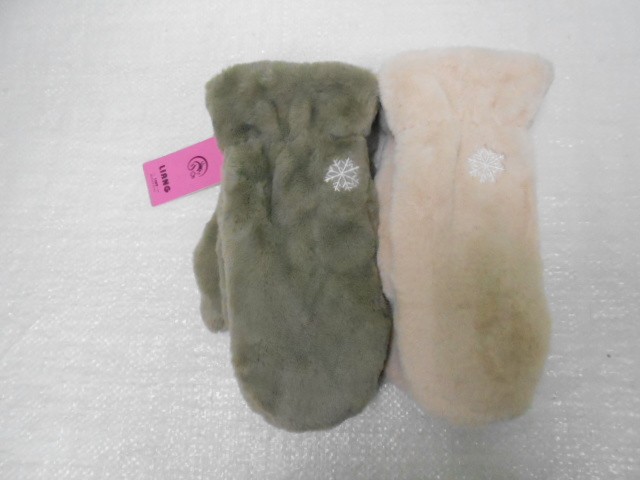  варежки жен. мех