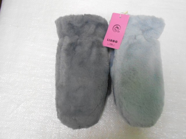  варежки жен. мех