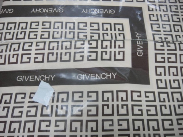 Живанши платок 