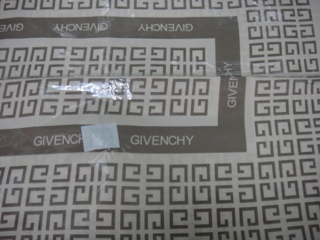 Живанши платок 