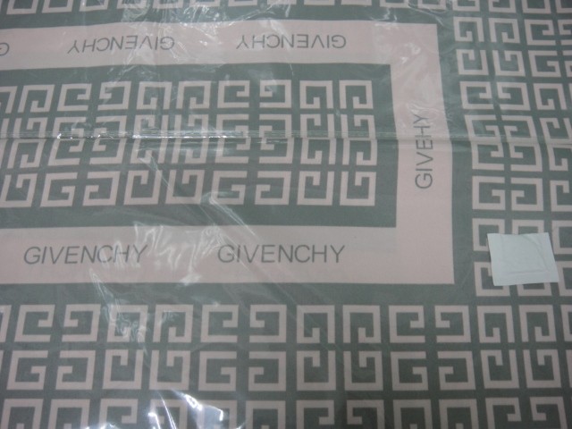 Живанши платок 