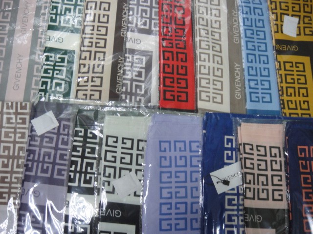 Живанши платок 