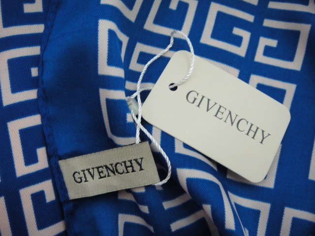 Живанши платок 