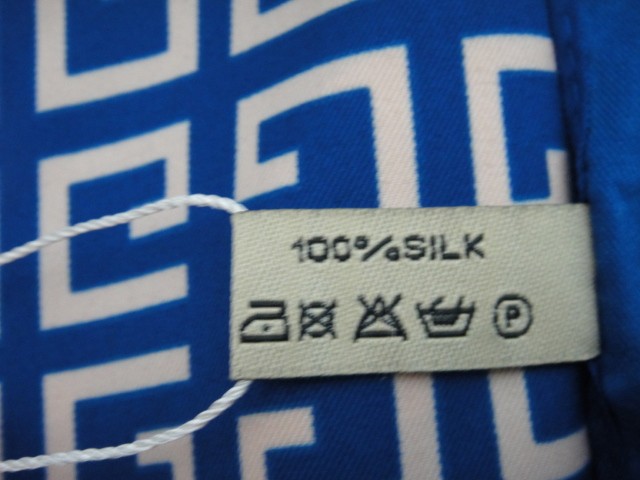 Живанши платок 