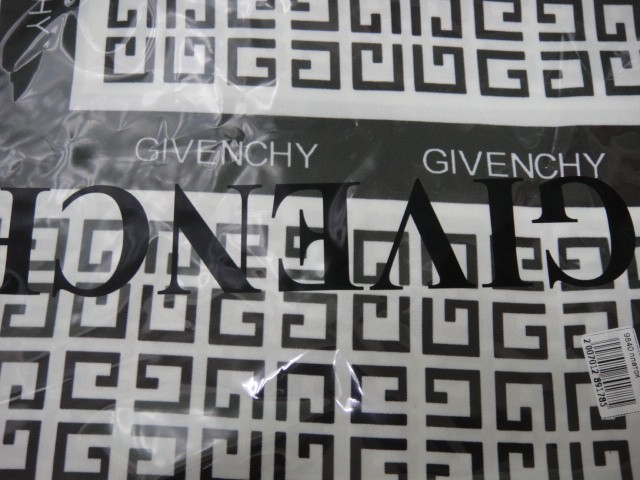 Живанши платок 