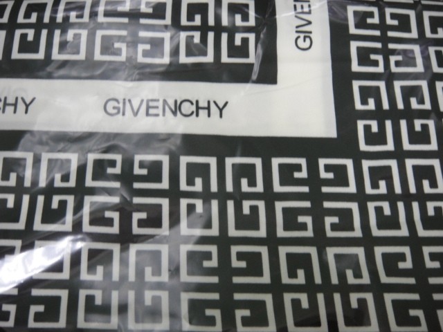 Живанши платок 