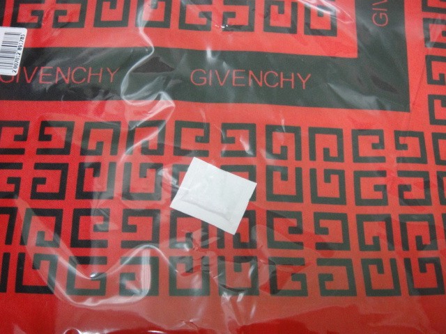 Живанши платок 