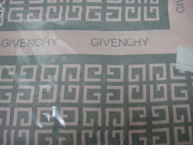 Живанши платок 