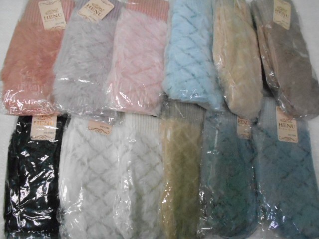  варежки жен. пух норки