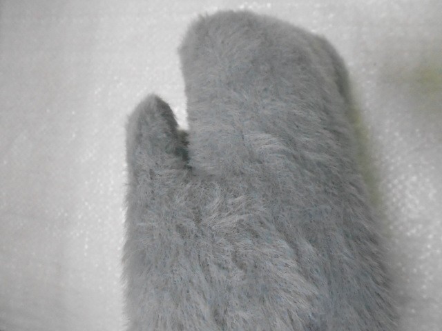  Варежки жен. шерсть травка