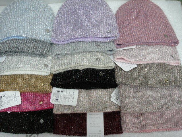  Черри шапка ангора