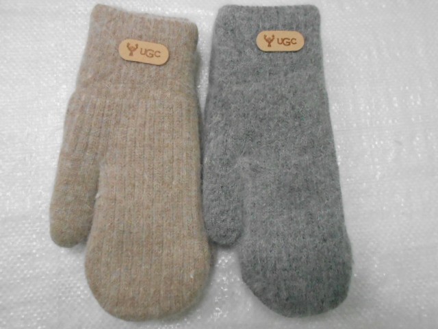  варежки жен. UGG ангора