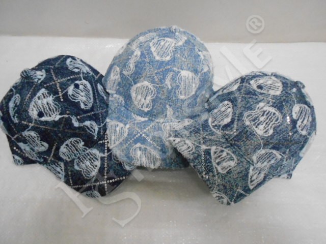  Бейсболка с пайетки