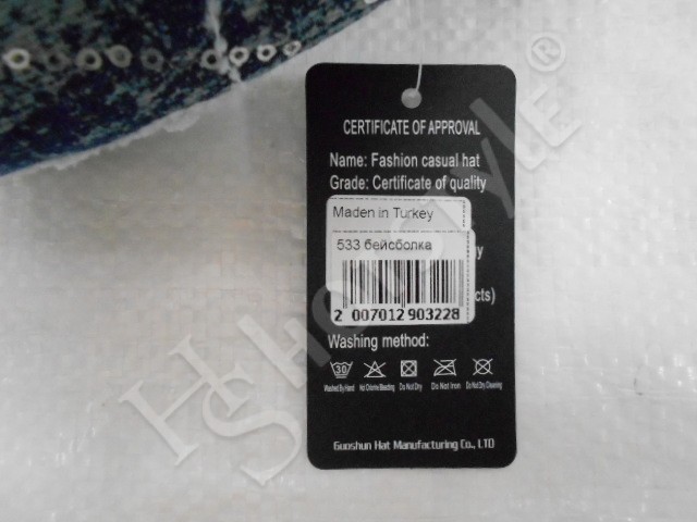  Бейсболка с пайетки