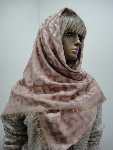  Fendi платок с люрексом