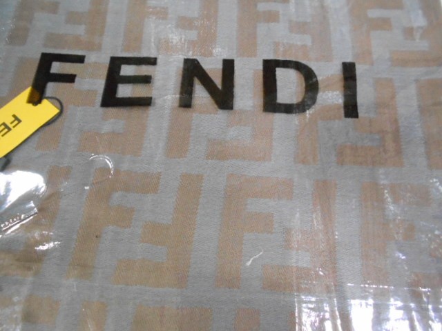  Fendi платок с люрексом