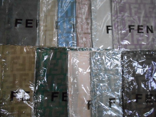  Fendi платок с люрексом