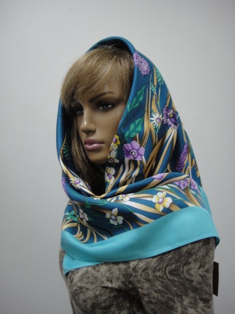 Гучи платок