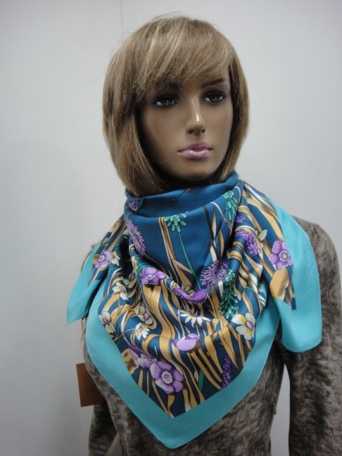 Гучи платок