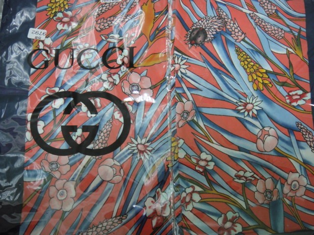 Гучи платок