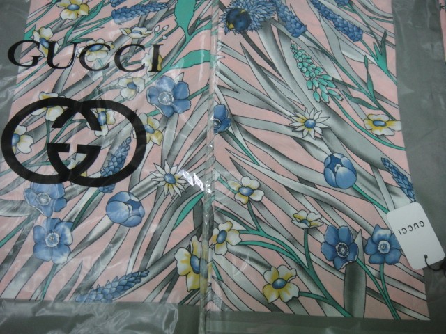 Гучи платок