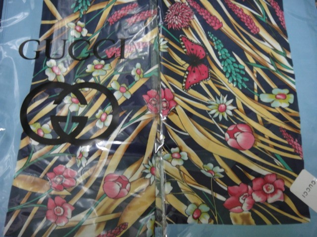 Гучи платок