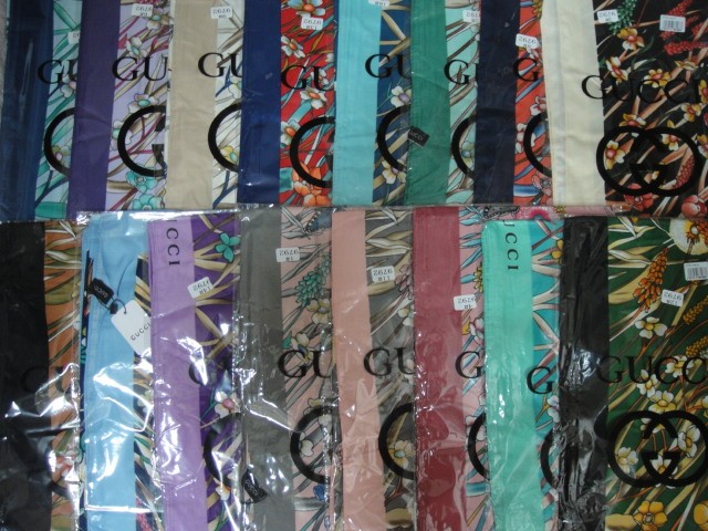 Гучи платок