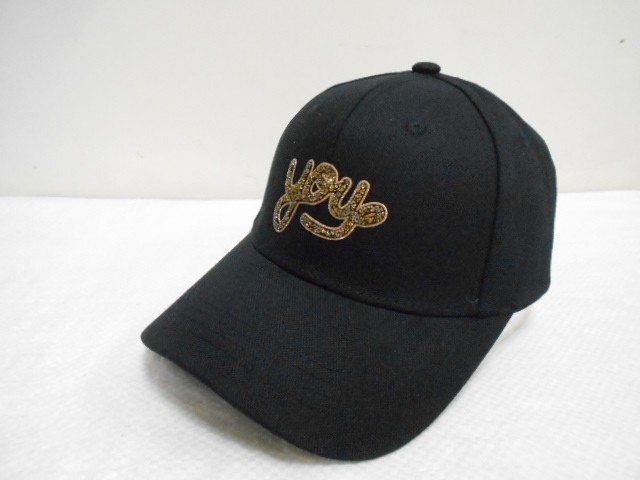  Бейсболка YOY стразы