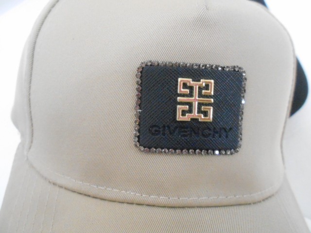  Бейсболка Живанши