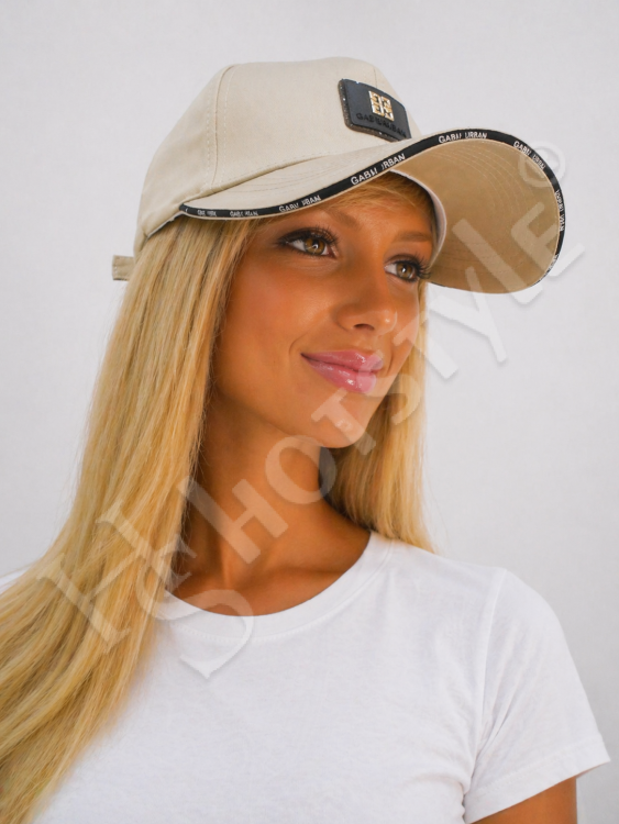  Бейсболка Живанши