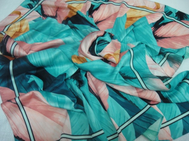  3D цветы платок