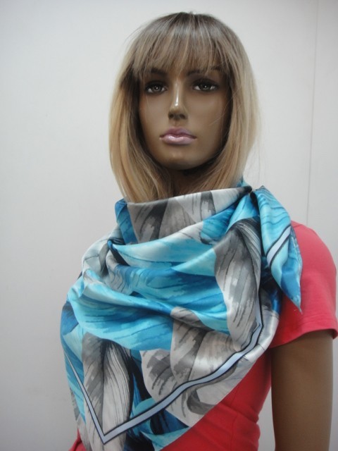  3D цветы платок