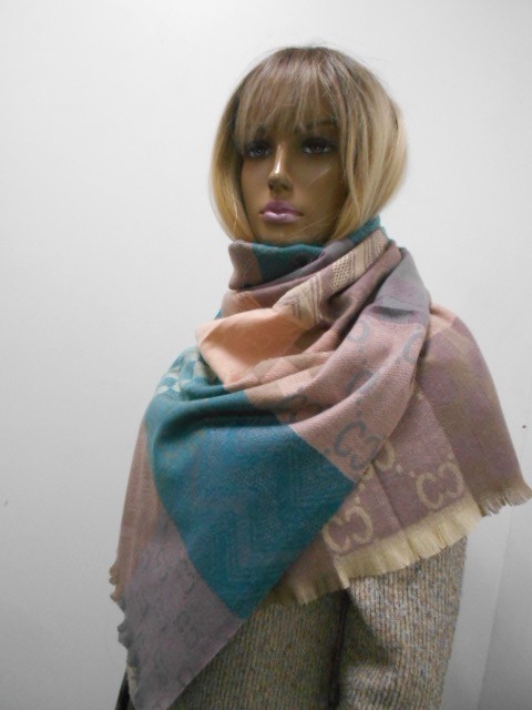  Гучи палантин