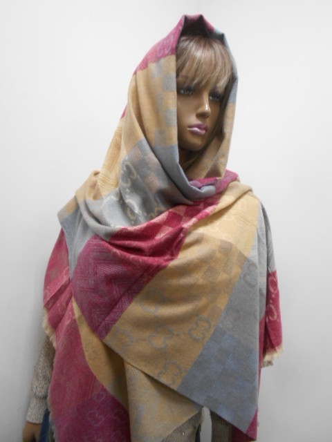  Гучи палантин