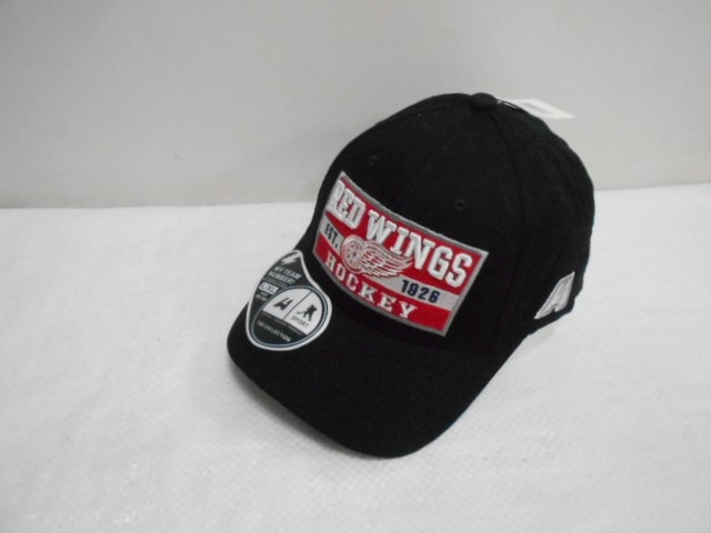  Бейсболка RED WINGS