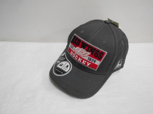  Бейсболка RED WINGS