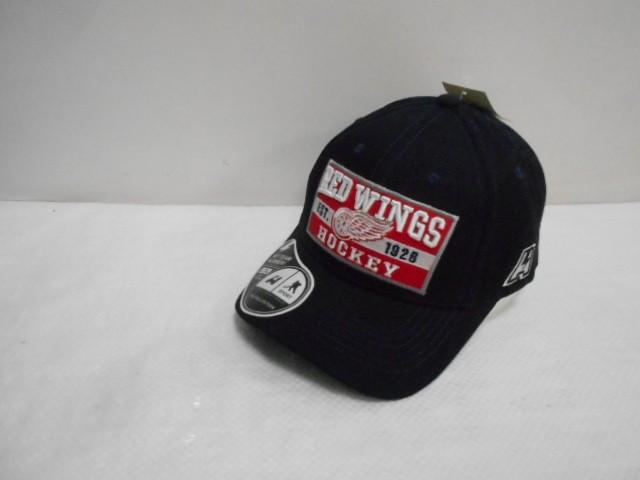  Бейсболка RED WINGS