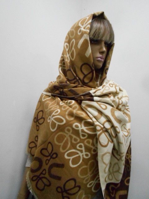  Loewe палантин